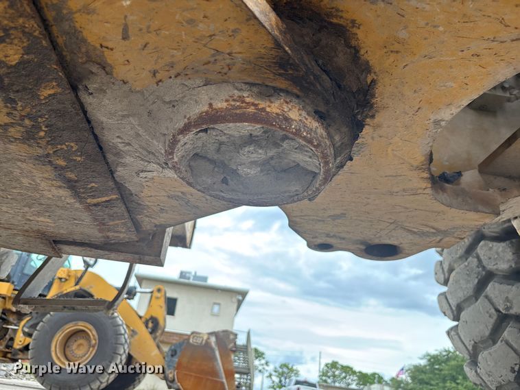 image for item EC3775 2019 Caterpillar 966M wheel loader