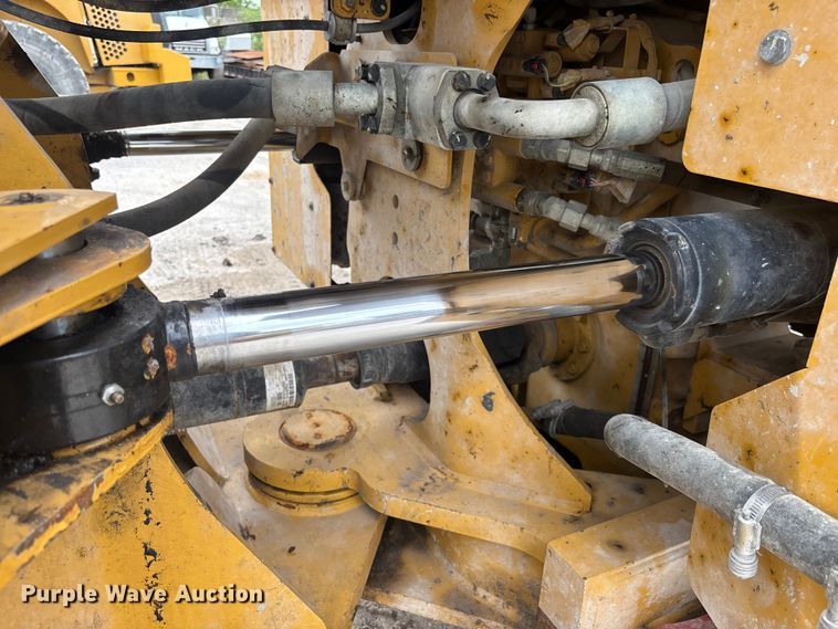 image for item EC3775 2019 Caterpillar 966M wheel loader