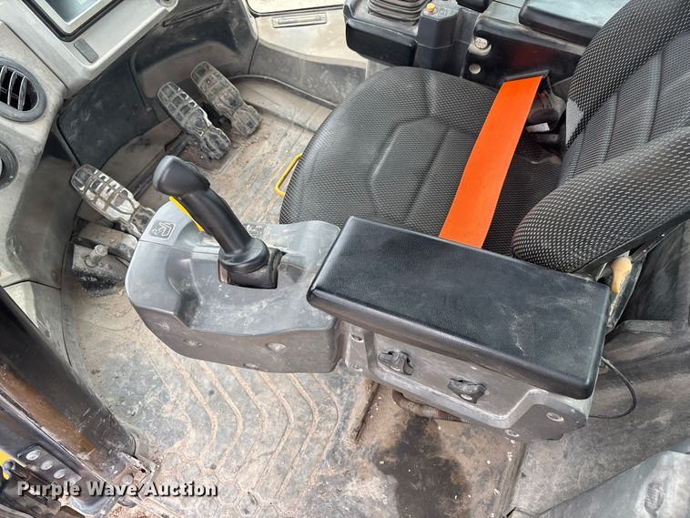 image for item EC3775 2019 Caterpillar 966M wheel loader