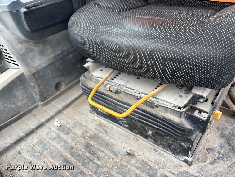 image for item EC3775 2019 Caterpillar 966M wheel loader