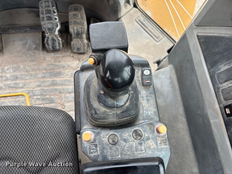 image for item EC3775 2019 Caterpillar 966M wheel loader