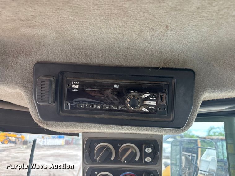 image for item EC3775 2019 Caterpillar 966M wheel loader