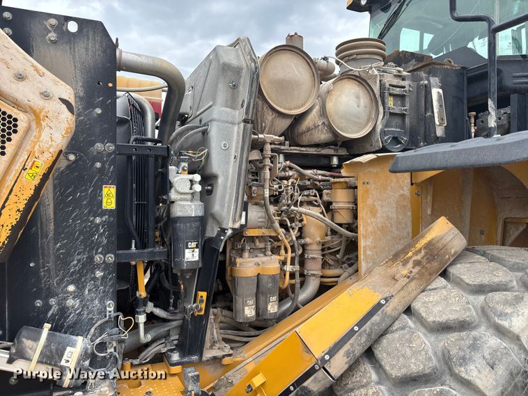image for item EC3775 2019 Caterpillar 966M wheel loader