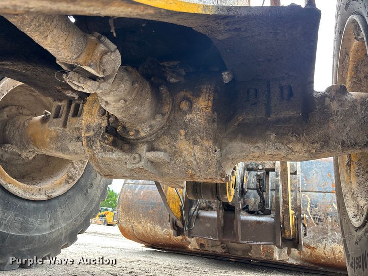 image for item EC3777 2013 Caterpillar 950K wheel loader