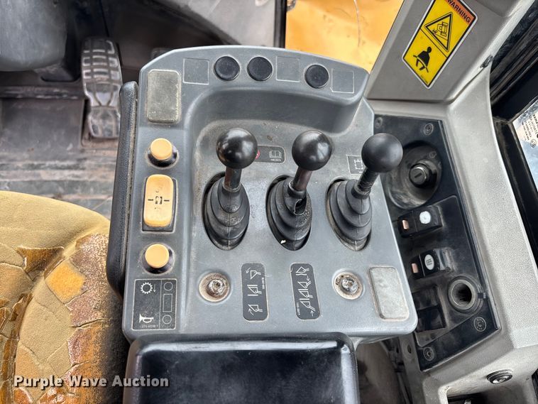 image for item EC3777 2013 Caterpillar 950K wheel loader