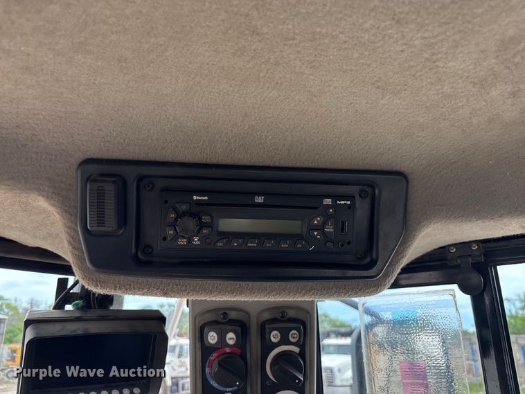 image for item EC3777 2013 Caterpillar 950K wheel loader