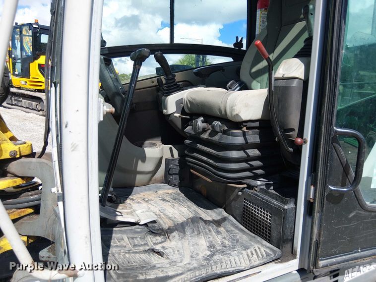 image for item EC3828 2019 Wacker Neuson ET90 mini excavator