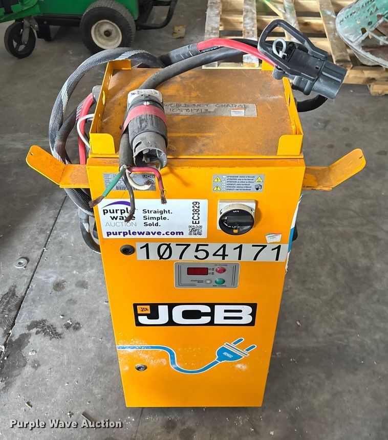 image for item EC3829 2022 JCB JCB18 forklift charger