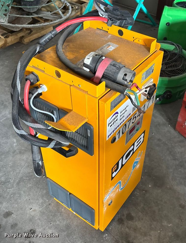 image for item EC3829 2022 JCB JCB18 forklift charger