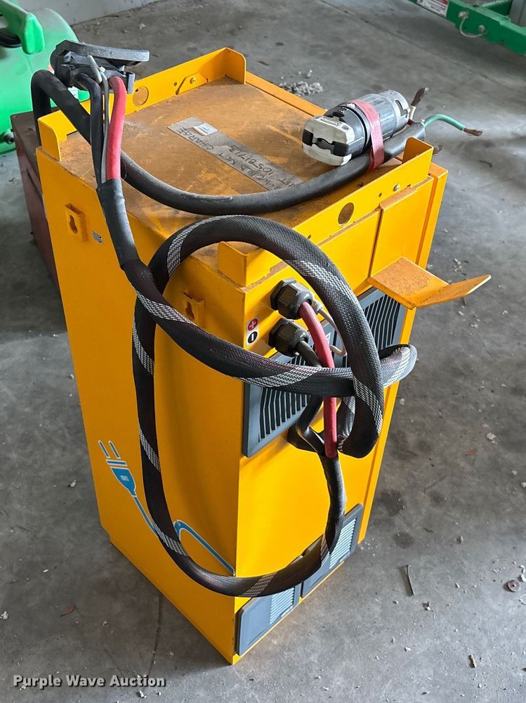 image for item EC3829 2022 JCB JCB18 forklift charger