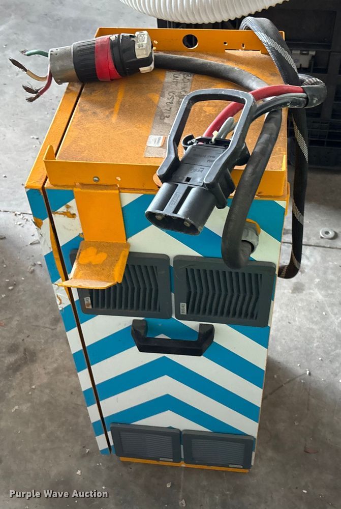 image for item EC3829 2022 JCB JCB18 forklift charger