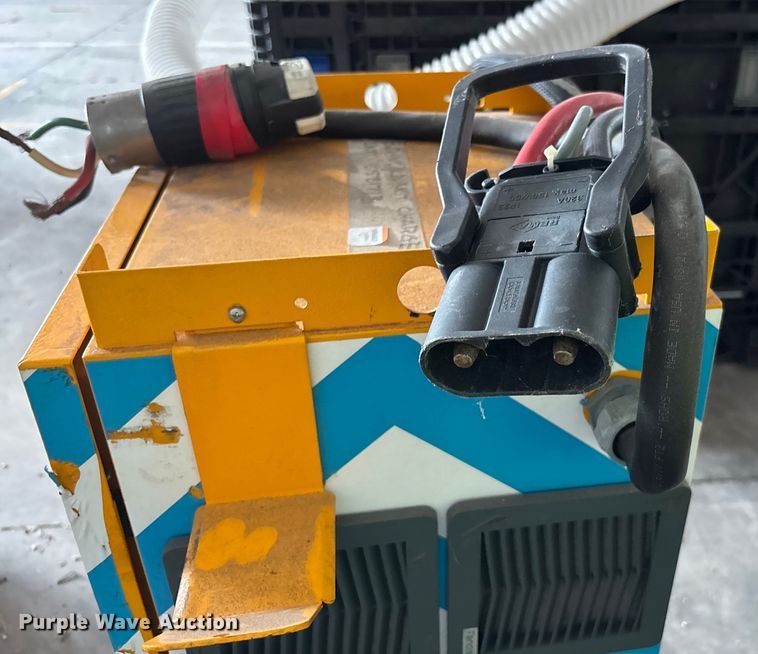 image for item EC3829 2022 JCB JCB18 forklift charger