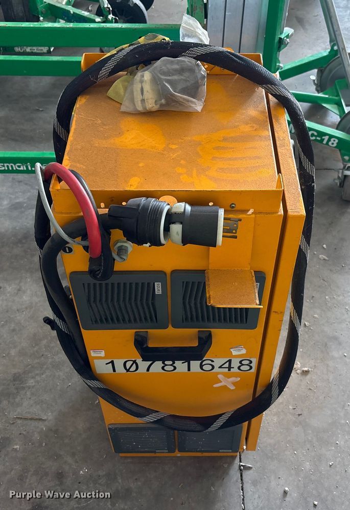 image for item EC3831 2022 JCB JCB18 forklift charger