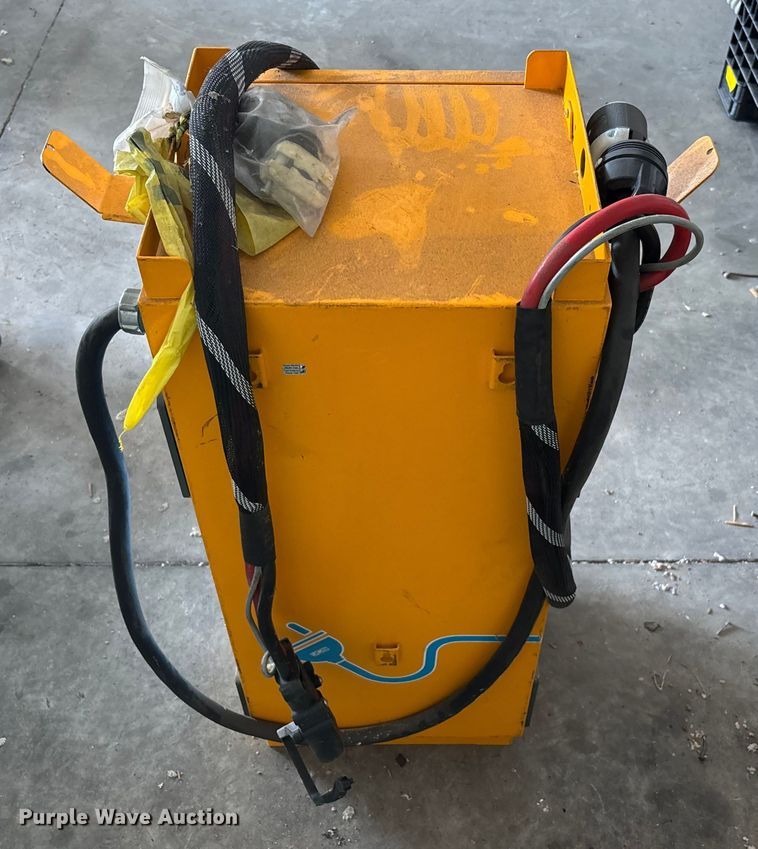 image for item EC3831 2022 JCB JCB18 forklift charger