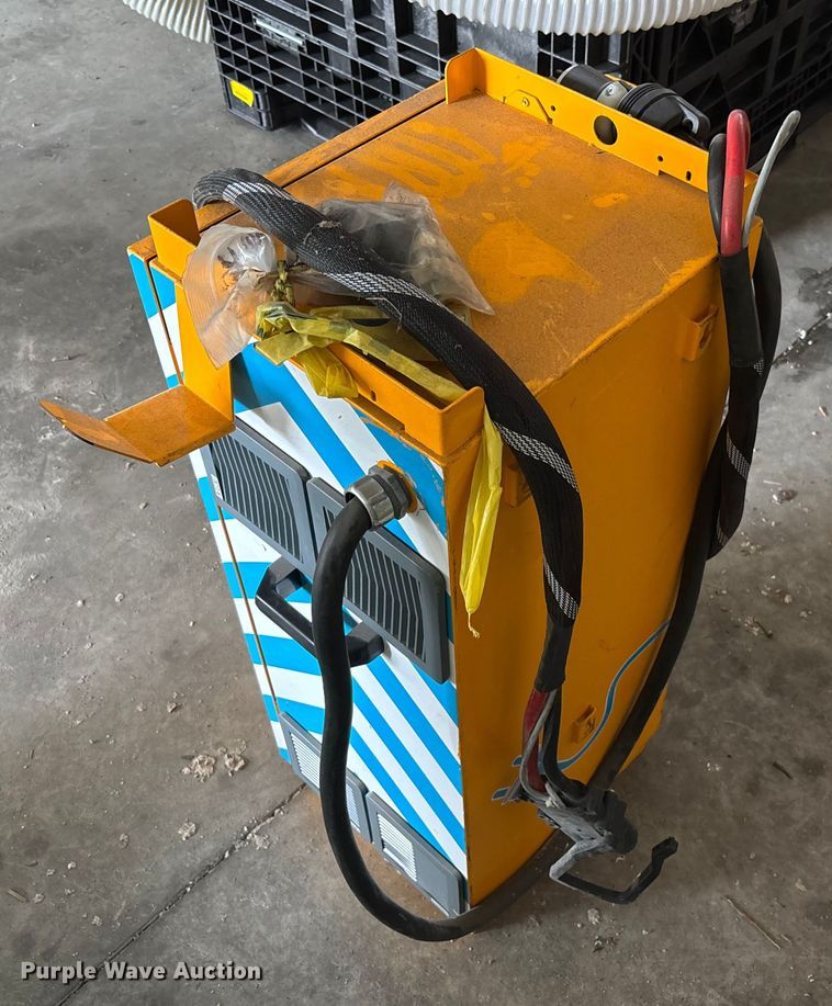 image for item EC3831 2022 JCB JCB18 forklift charger