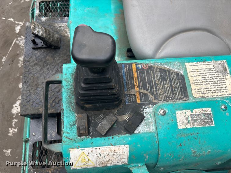 image for item EC3832 2012 Multiquip Whiteman STX power trowel 