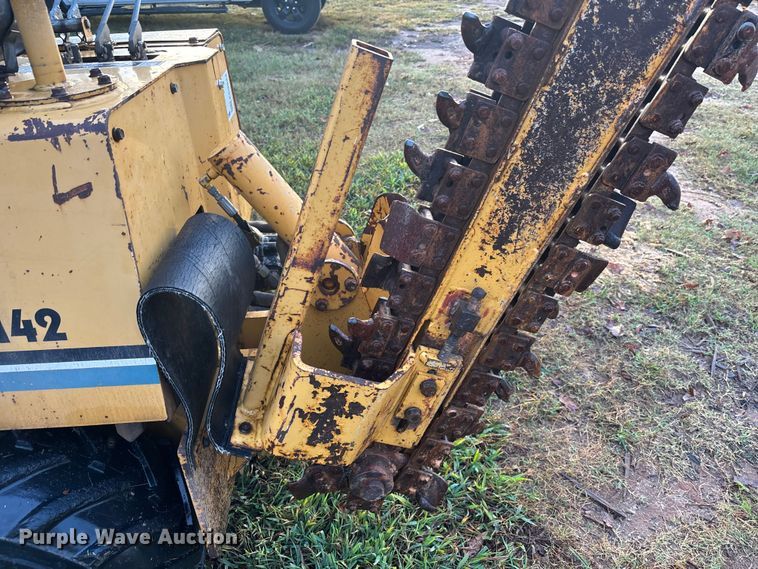 image for item EC3844 2005 Vermeer LM42 trencher