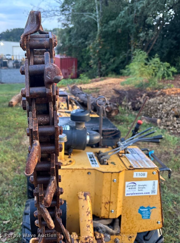 image for item EC3844 2005 Vermeer LM42 trencher