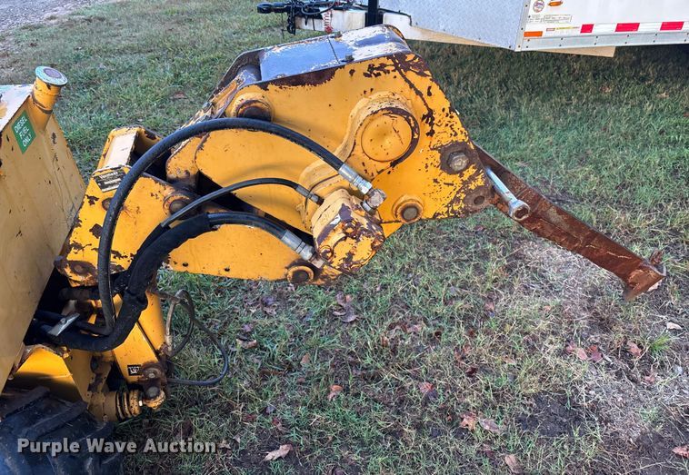 image for item EC3844 2005 Vermeer LM42 trencher