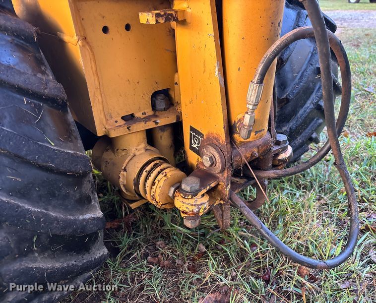 image for item EC3844 2005 Vermeer LM42 trencher