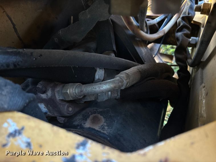 image for item EC3844 2005 Vermeer LM42 trencher