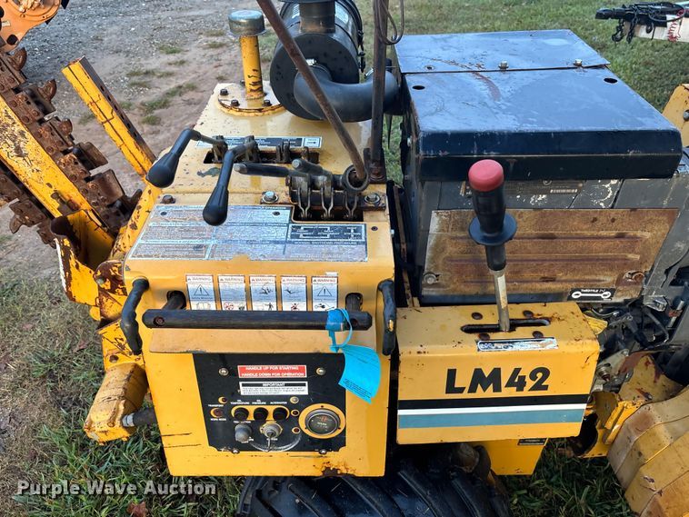 image for item EC3844 2005 Vermeer LM42 trencher