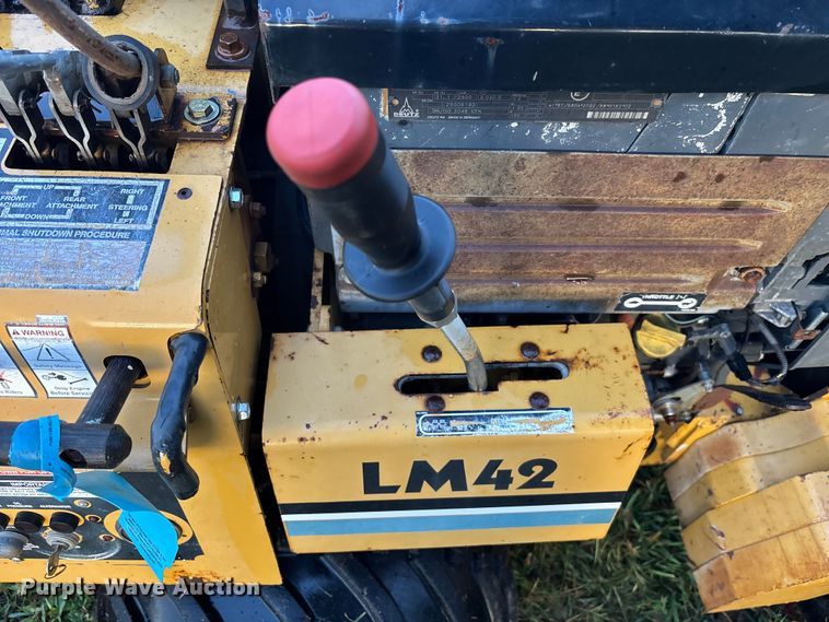 image for item EC3844 2005 Vermeer LM42 trencher