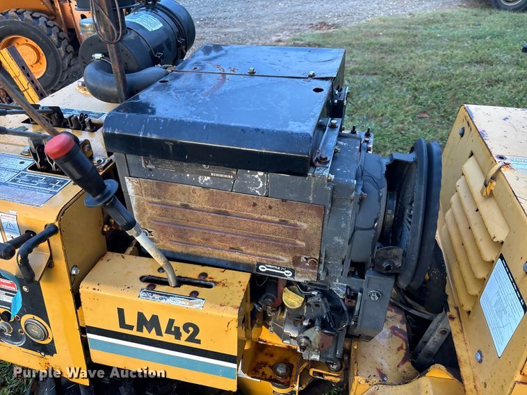 image for item EC3844 2005 Vermeer LM42 trencher