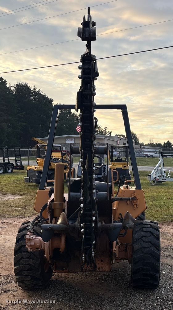 image for item EC3846 1992 Case 660 trencher