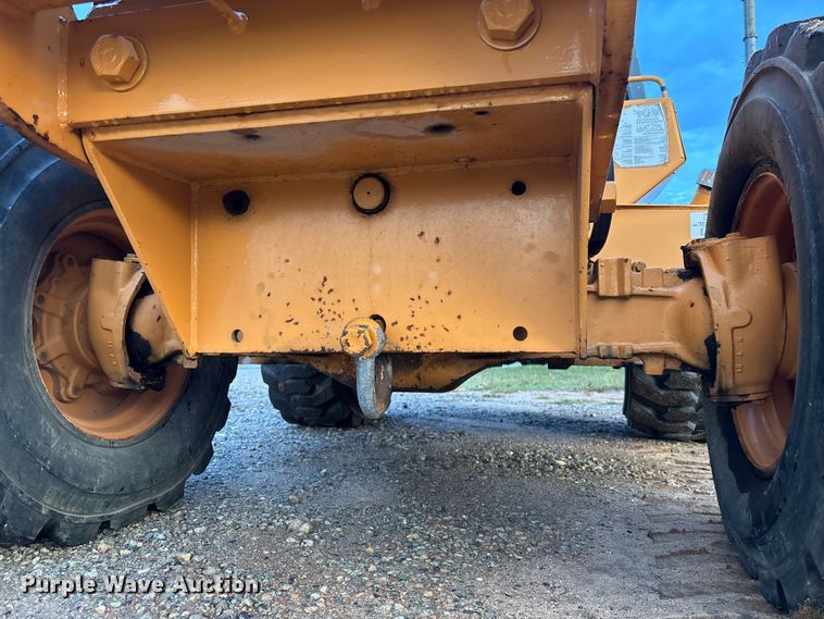 image for item EC3846 1992 Case 660 trencher