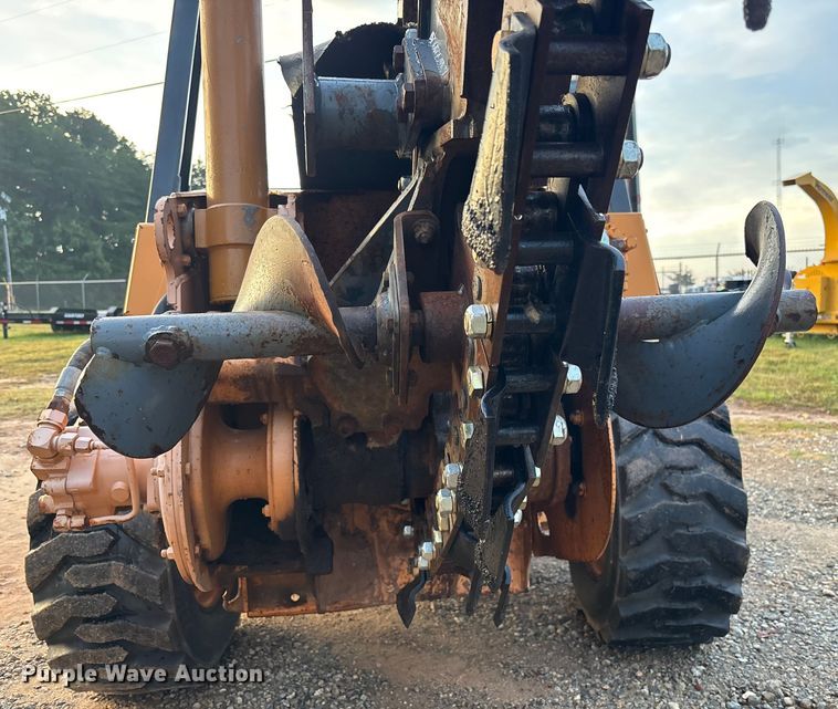 image for item EC3846 1992 Case 660 trencher