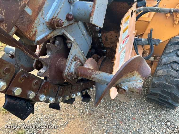 image for item EC3846 1992 Case 660 trencher