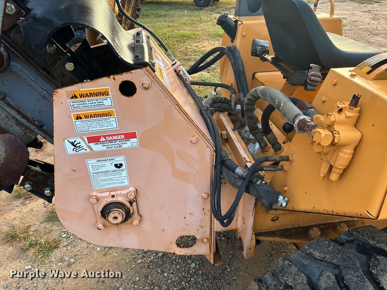 image for item EC3846 1992 Case 660 trencher