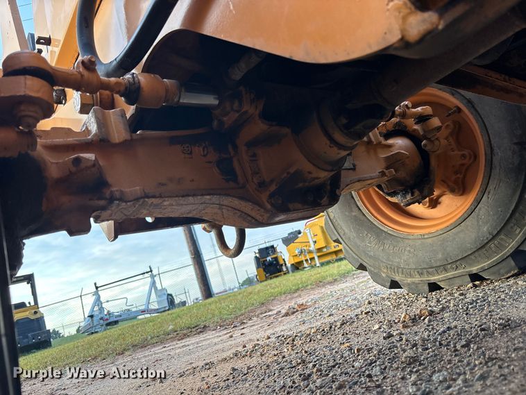 image for item EC3846 1992 Case 660 trencher