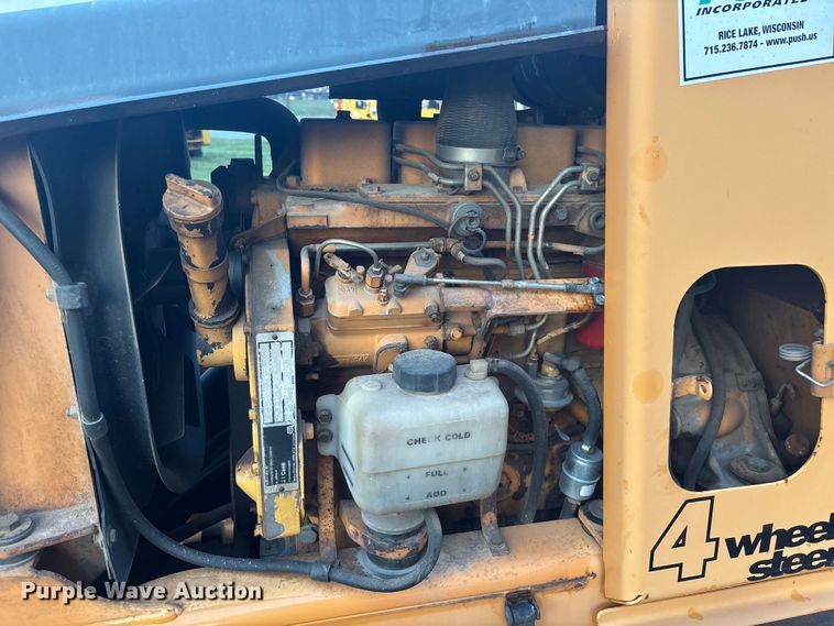 image for item EC3846 1992 Case 660 trencher