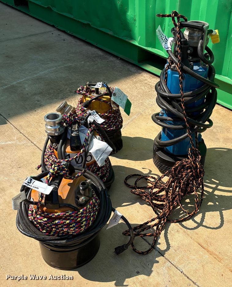 image for item EC4431 (4) submersible pumps