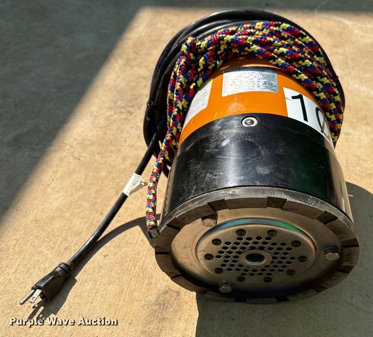 image for item EC4431 (4) submersible pumps