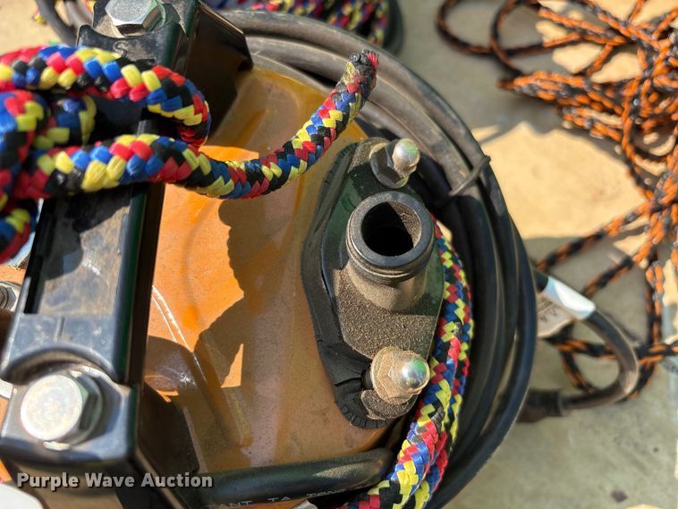 image for item EC4431 (4) submersible pumps