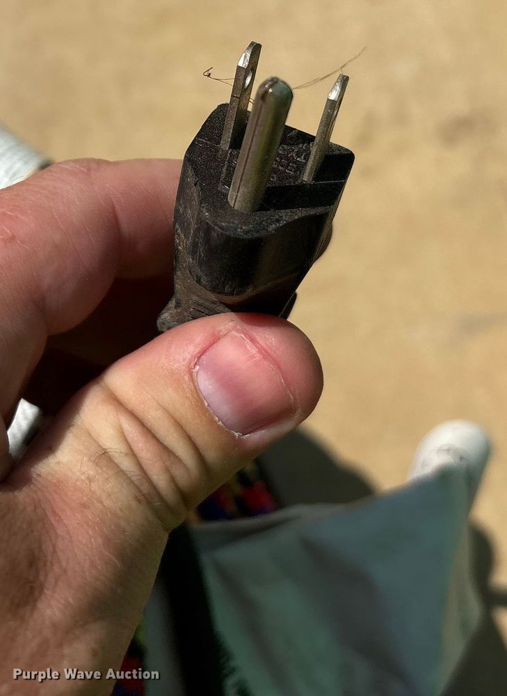 image for item EC4431 (4) submersible pumps