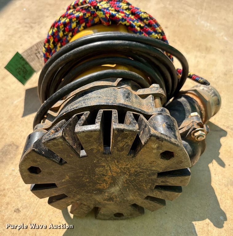 image for item EC4431 (4) submersible pumps