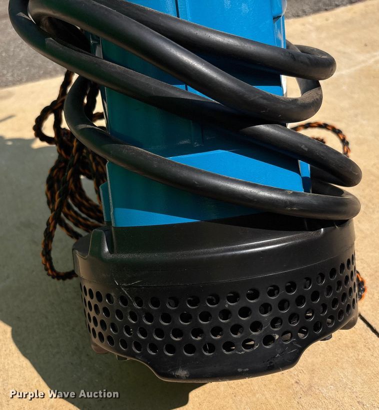 image for item EC4431 (4) submersible pumps