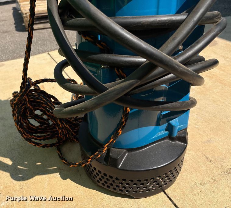 image for item EC4431 (4) submersible pumps