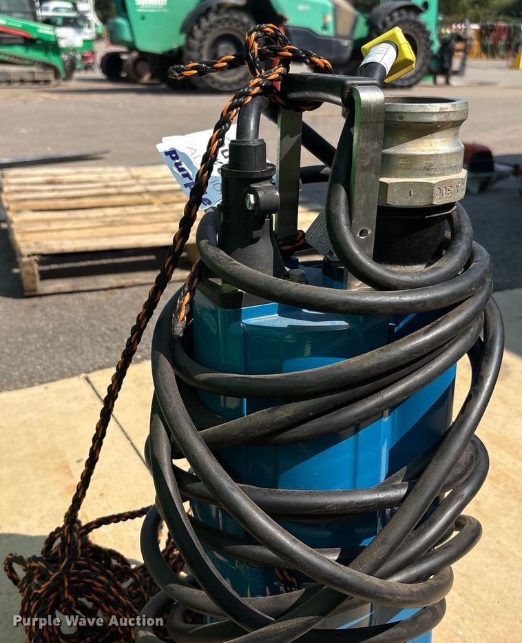 image for item EC4431 (4) submersible pumps