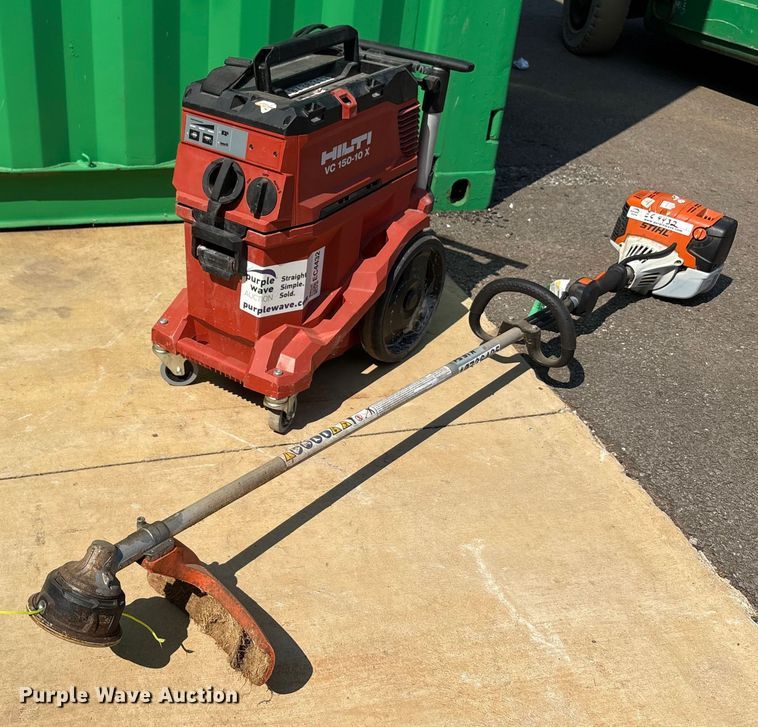 image for item EC4432 Lawn equipment