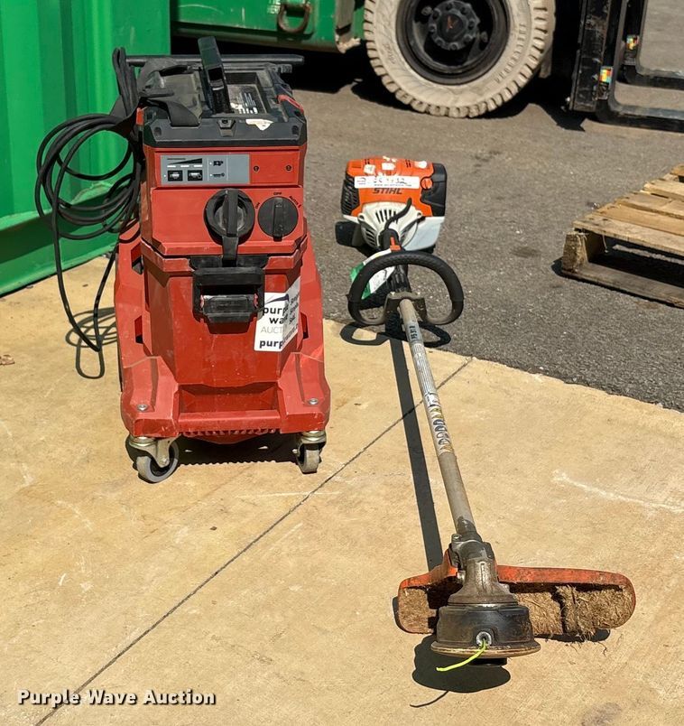 image for item EC4432 Lawn equipment