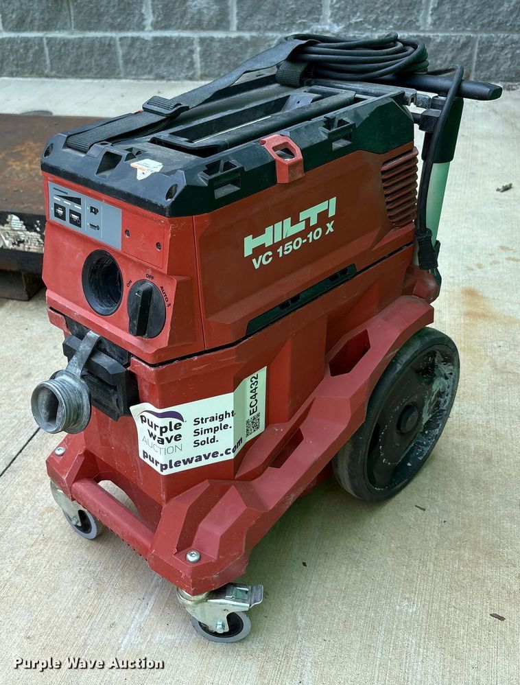 image for item EC4432 Lawn equipment