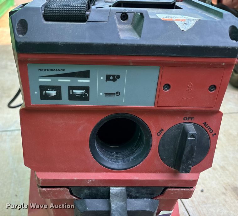 image for item EC4432 Lawn equipment