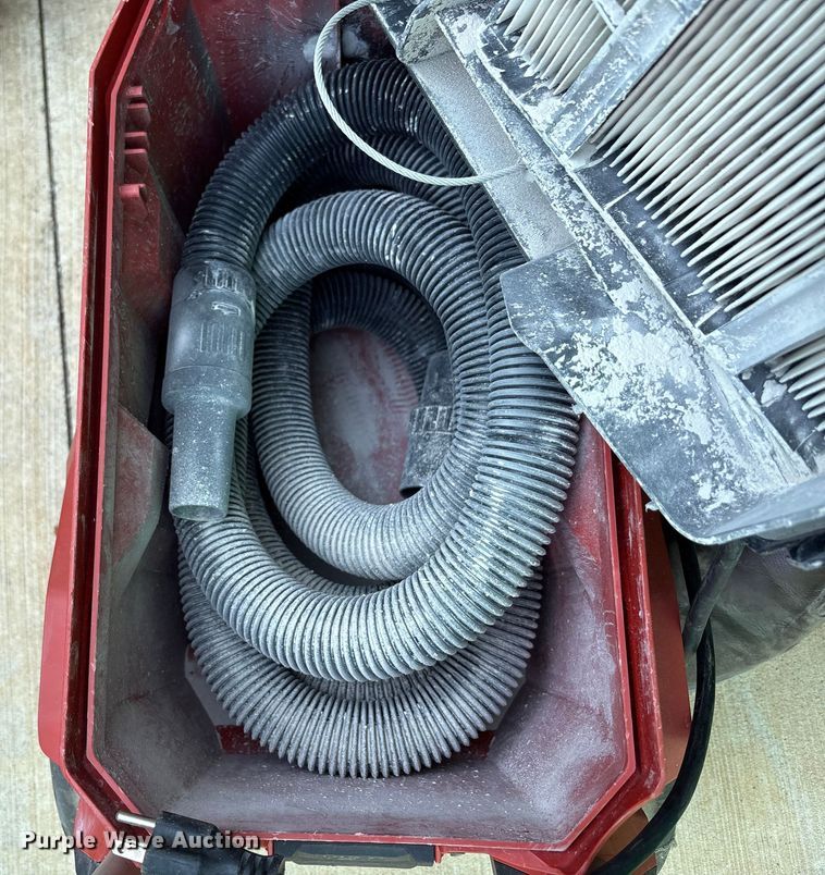 image for item EC4432 Lawn equipment