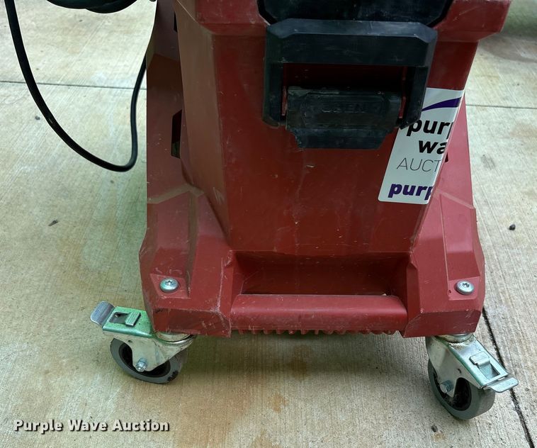 image for item EC4432 Lawn equipment