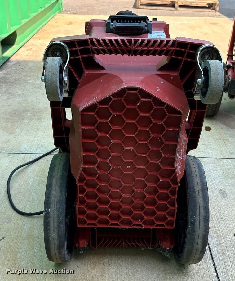 image for item EC4432 Lawn equipment